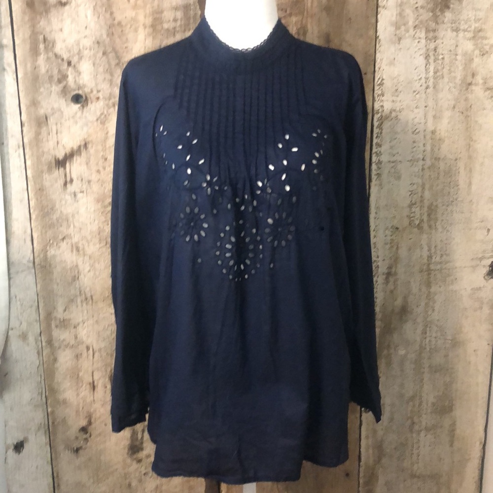 Gap Navy Eyelet Blouse Size S